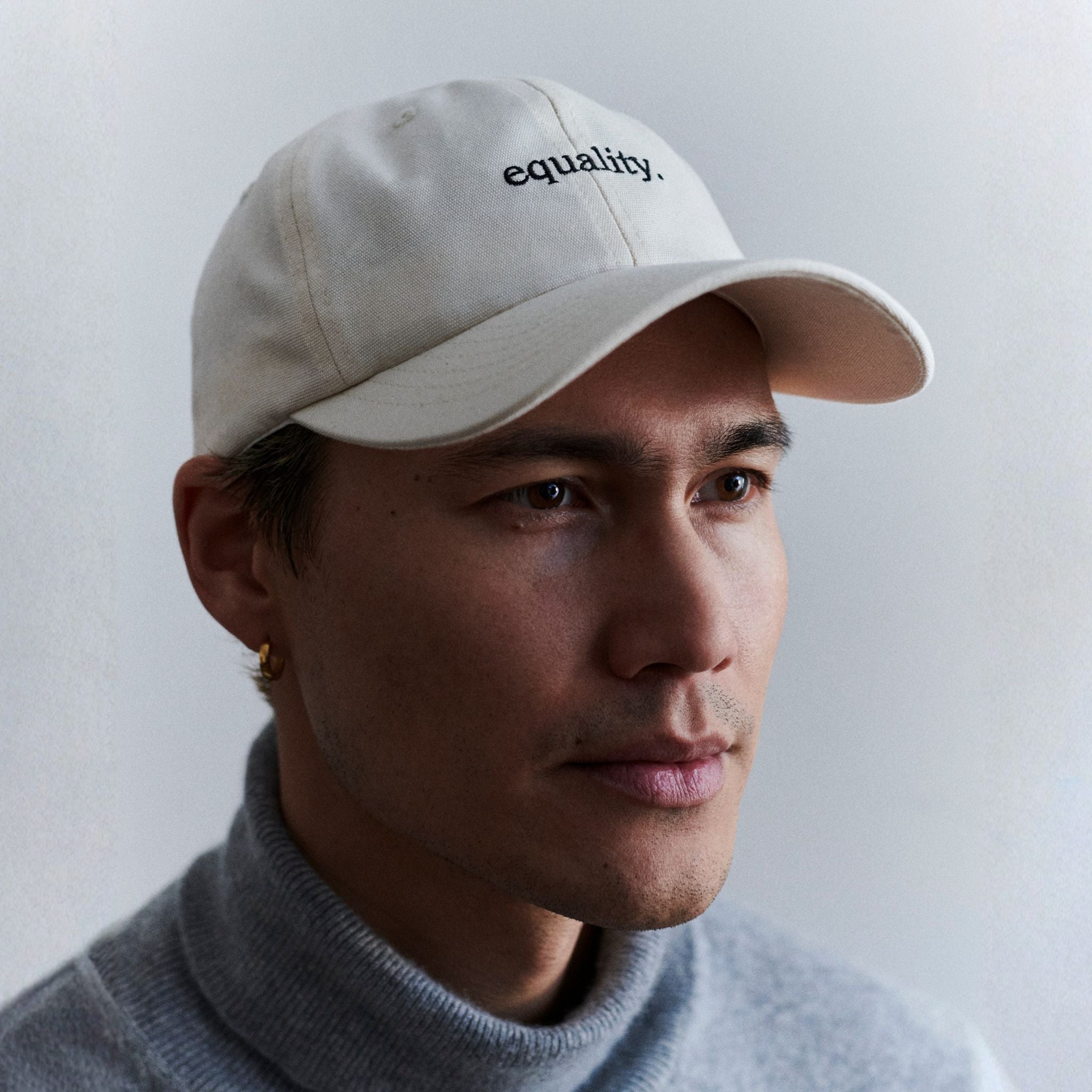 Mann mit Equality Cap - UN Women Deutschland | Credit: Maxine van Endert