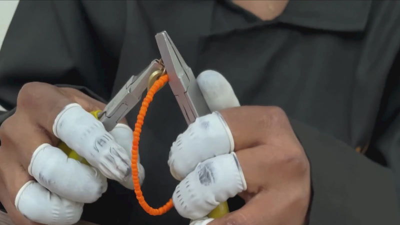 Herstellung des Charity Armbandes